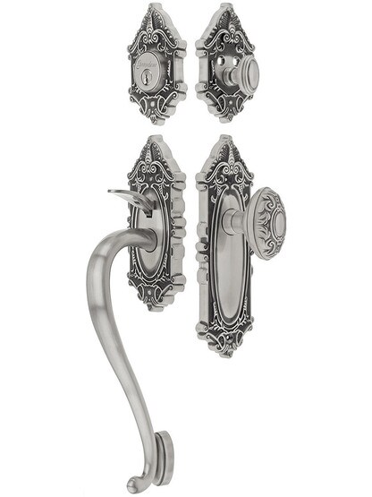Grandeur Grande Victorian Thumblatch Entrance Set With Grande Victorian Knob in Antique Pewter.